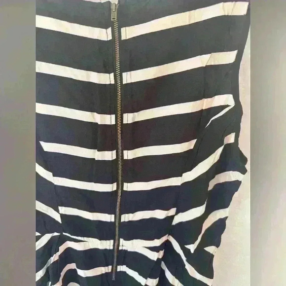 xhilaration Black and Beige Striped Top, Size Xl/ TG - Picture 7 of 7